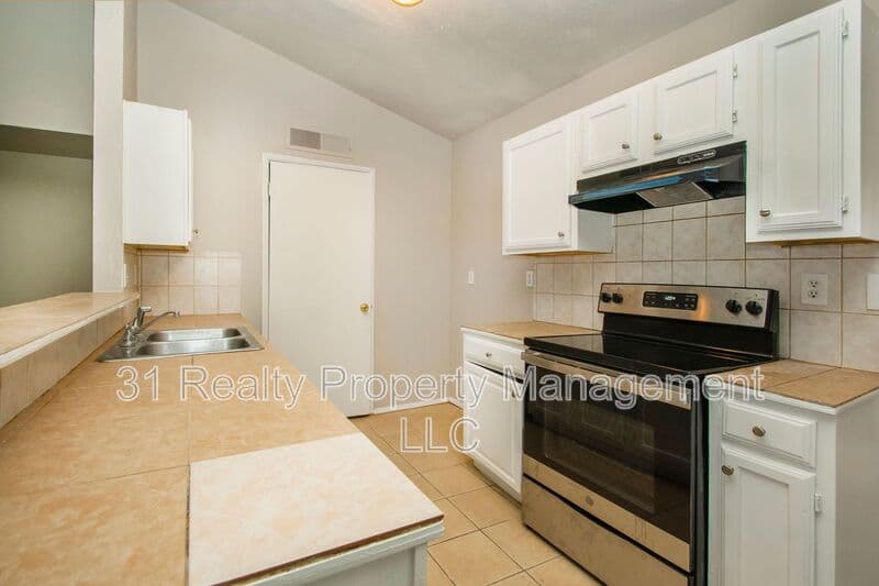 Dallas House: 7062 Pineberry Road