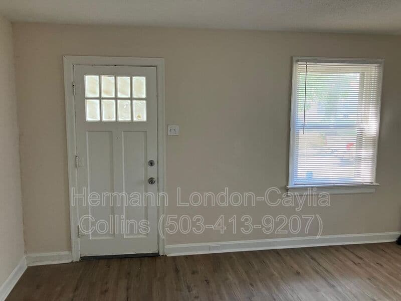 Saint Louis House: 7117 Seymour Dr