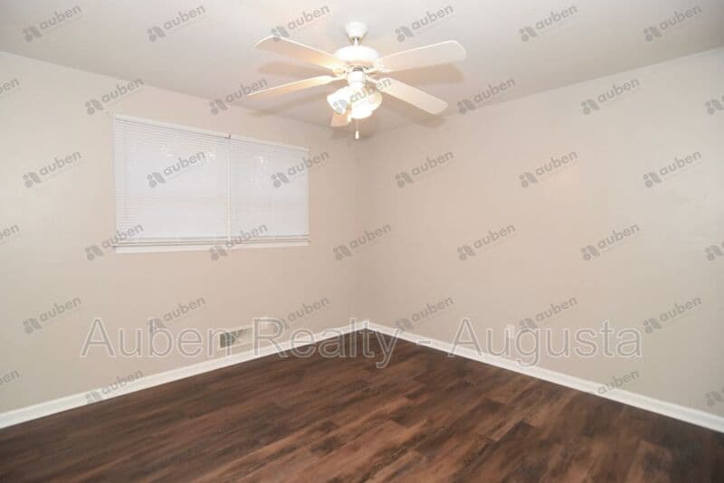 Augusta House: 1604 Johns Road