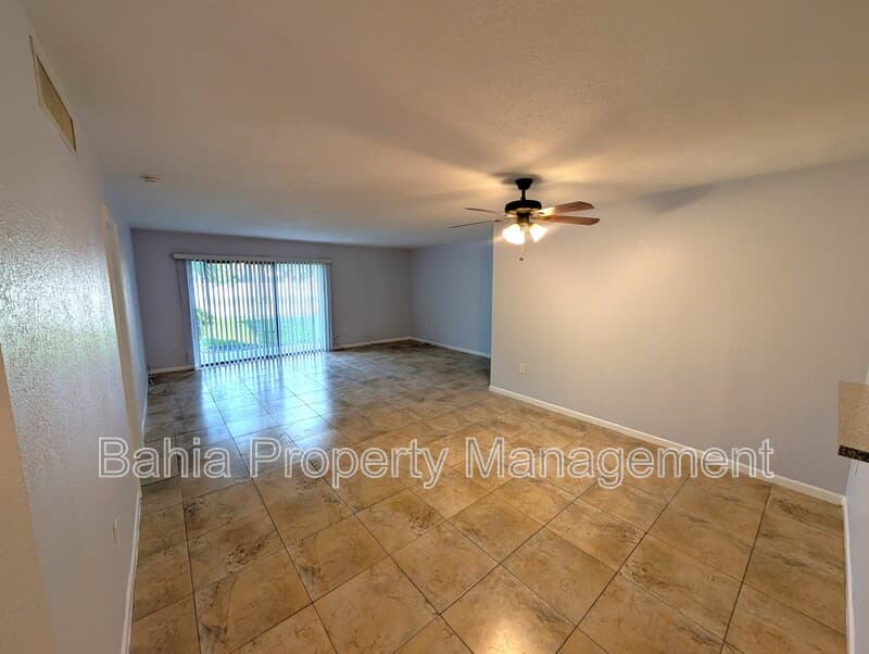 Tampa Condo: 6306 Grand Bahama Cir