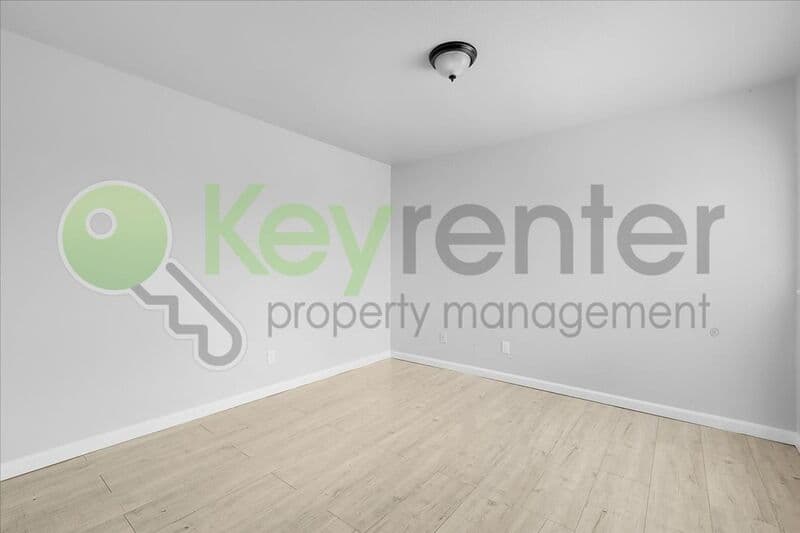 Sacramento House: 5726 Falconer Way