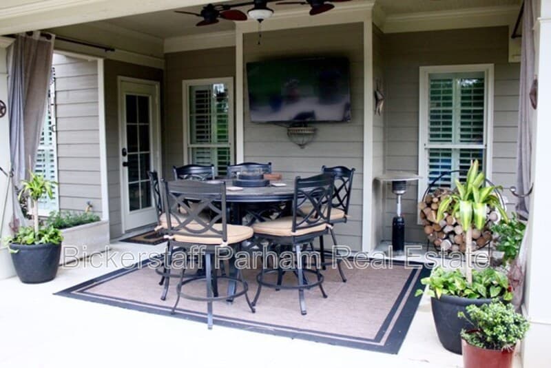 Columbus House: 7165 Bridgemill Drive