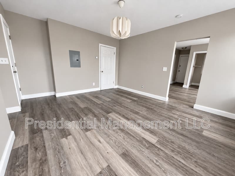 Hartford Condo: 258 Lawrence St