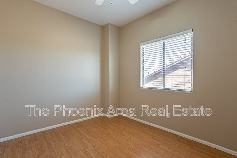 Maricopa House: 44626 W Yucca Ln