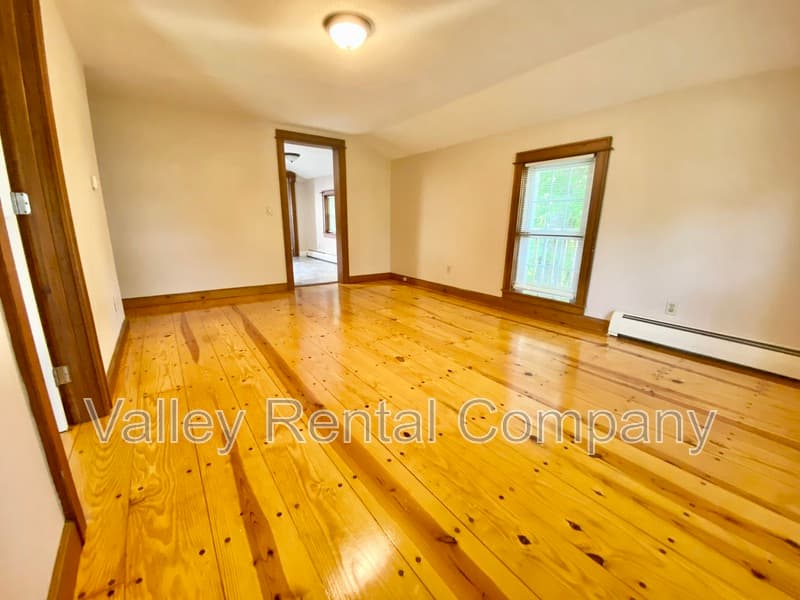 Hadley Condo: 37 Middle Street - 2