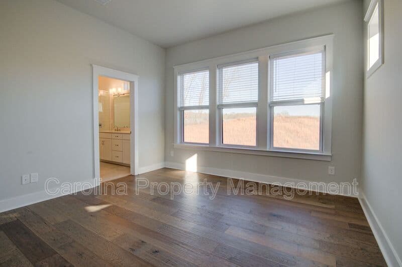 Charlotte House: 5939 Ardrey Kell Rd