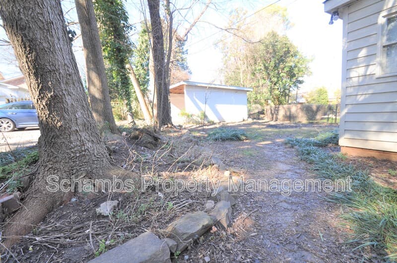 Raleigh House: 1425 Wake Forest Rd