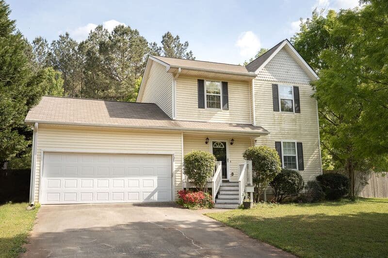Athens House: 125 Whispering Springs