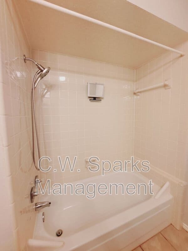 Dallas House: 3917 Saint Christopher Lane