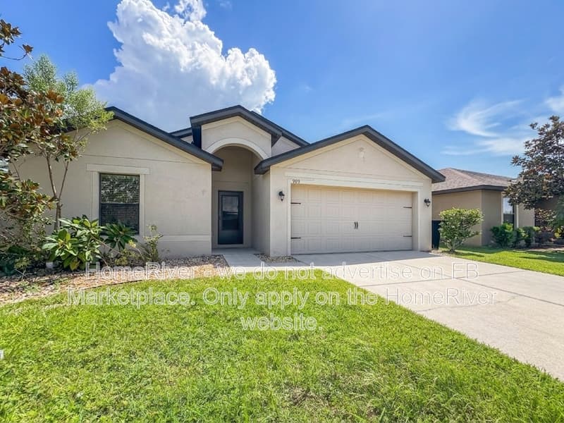 Ruskin House: 909 Wynnmere Walk Ave
