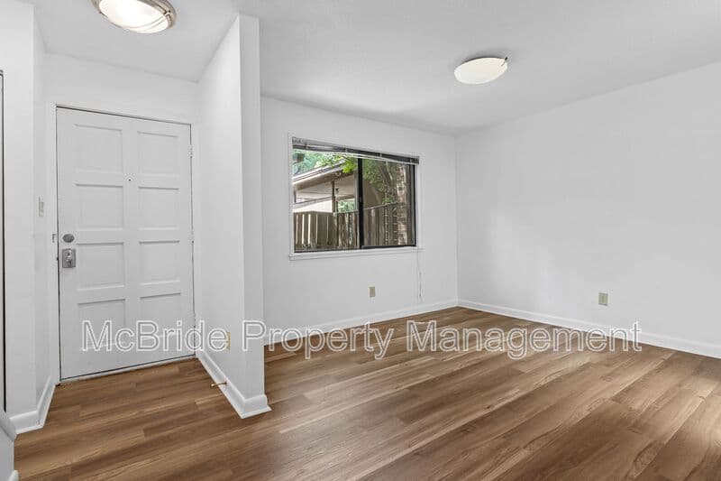 Martinez Townhome: 3506 Prestwick Drive
