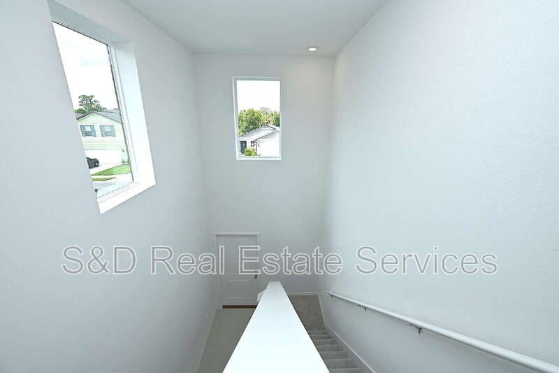 Lakeland House: 7847 Abagail Dr.