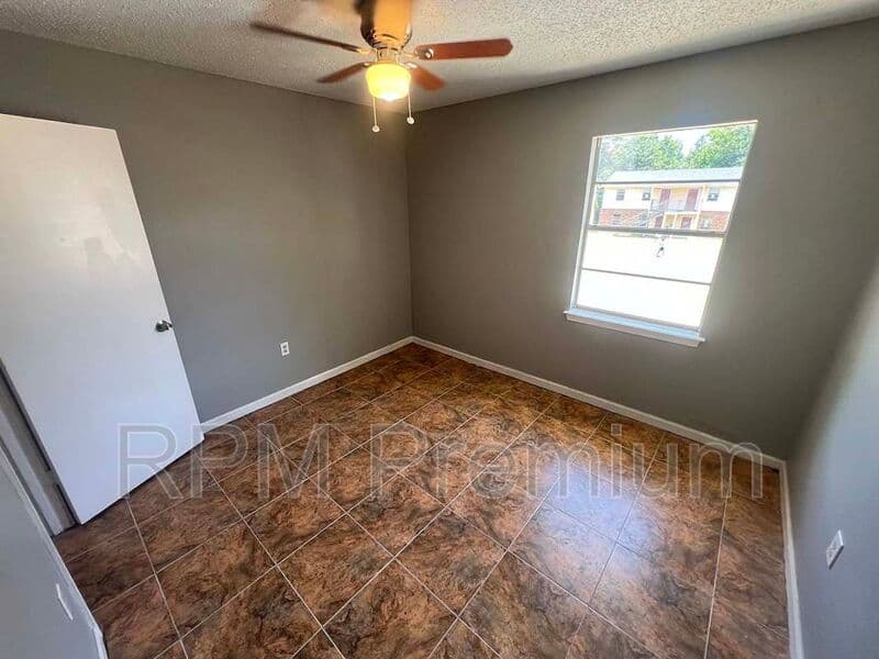 Baker Condo: 5057 Baker Blvd.