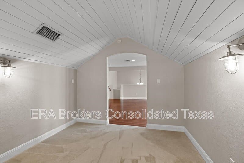 Leander House: 2031 Palos Verdes