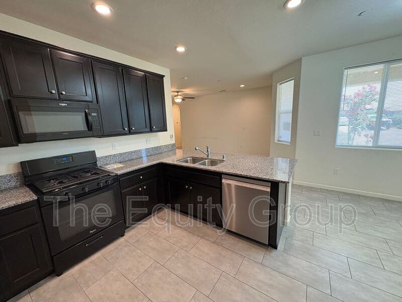 Tulare House: 3272 Manchester St