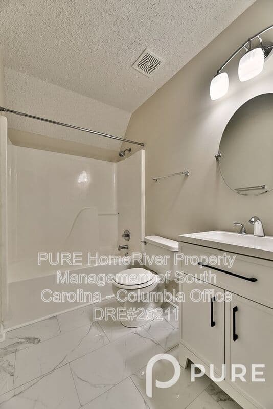Columbia House: 312 Brook Hollow Dr