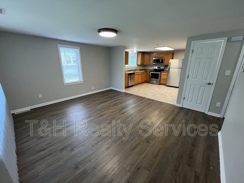 Muncie House: 611 North Waldemere Avenue