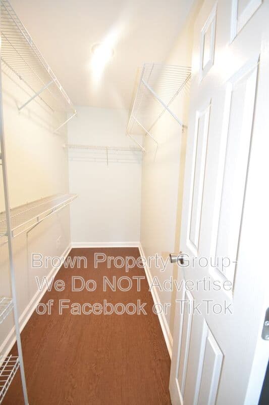 Fayetteville House: 1816 Tryon Dr