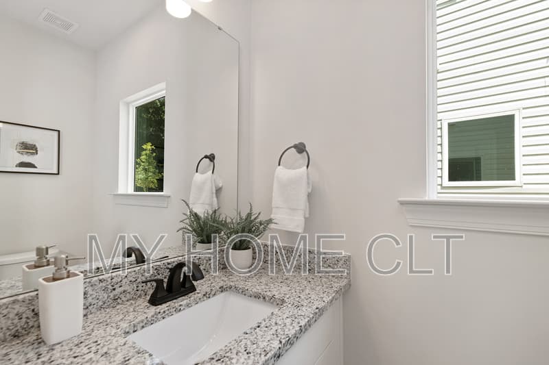 Charlotte Townhome: 2309 Ellen Avenue