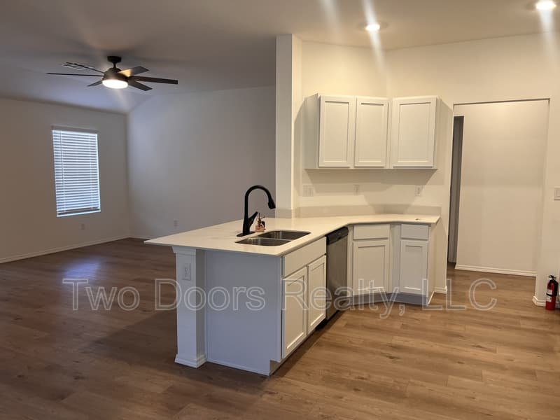 McLoud House: 13361 Mulberry Circle