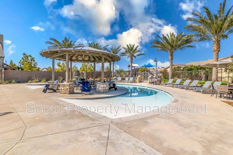 Temecula House: 32519 Brunello Way