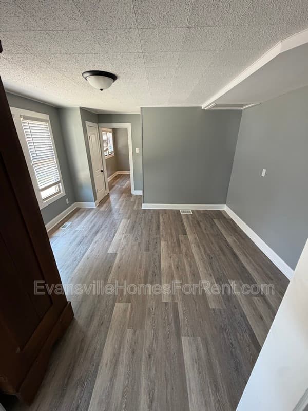 Evansville House: 2832 Dennison Street