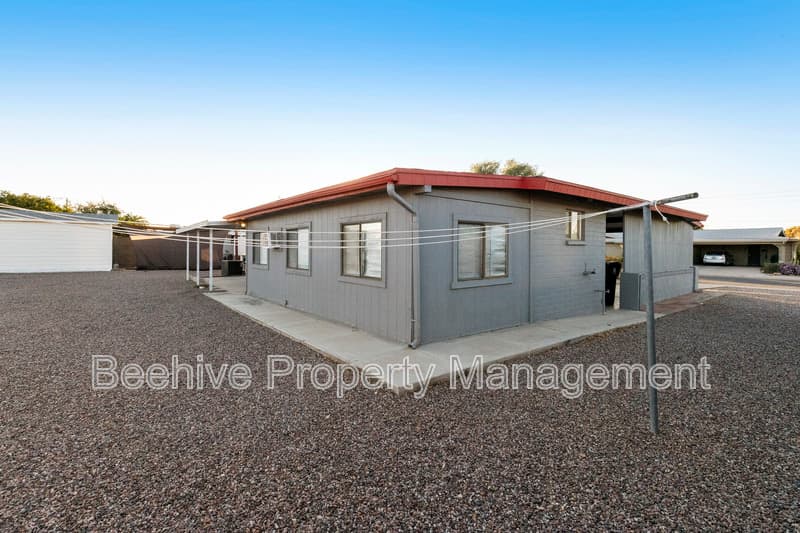 Mesa House: 5328 E Decatur St