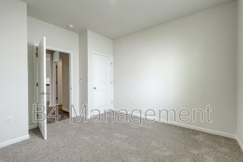 Boiling Springs House: 2159 Springview Ct.