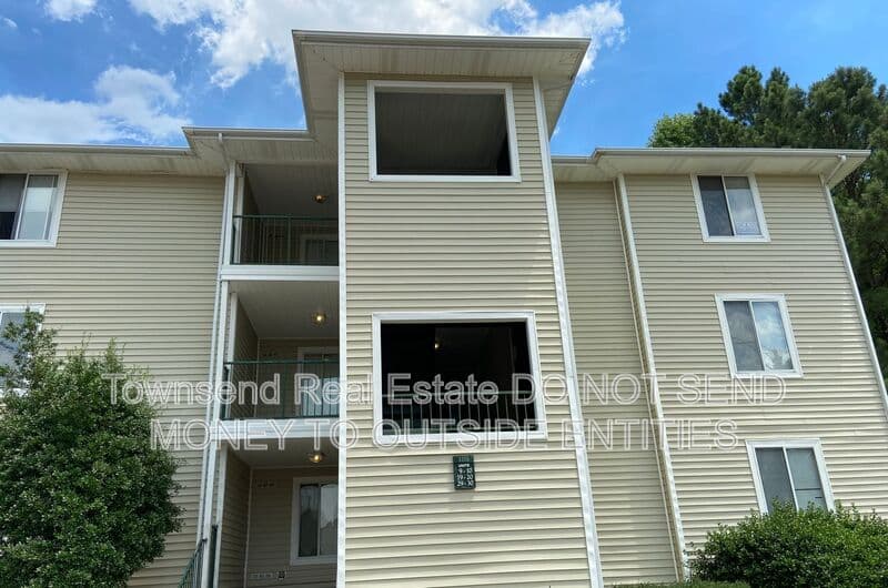 Fayetteville House: 3355 Galleria Drive