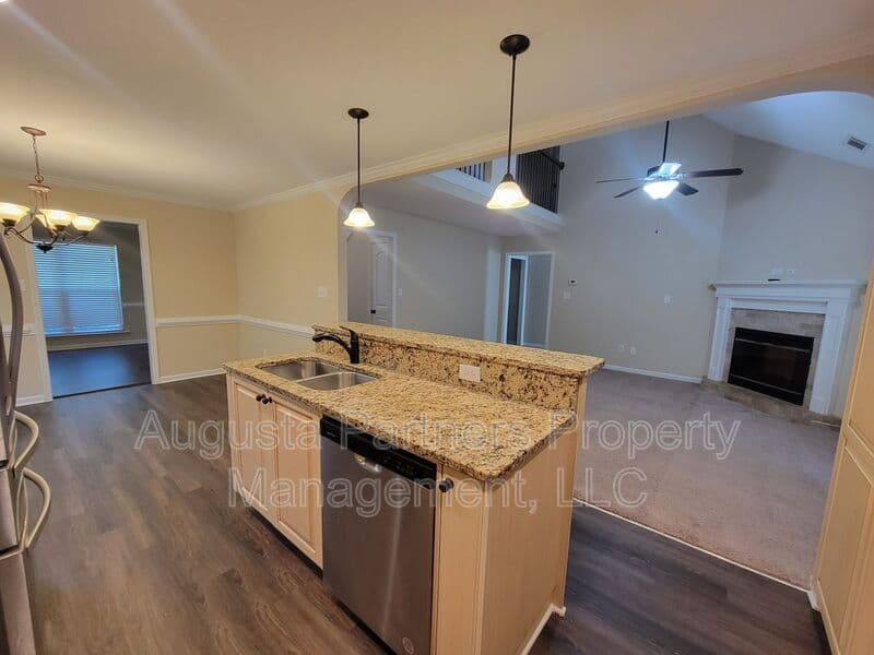 Evans House: 3460 Conifer Trl
