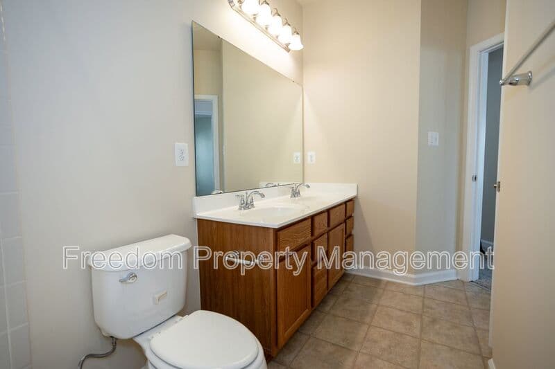 Gainesville Townhome: 7408 Brunson Cir