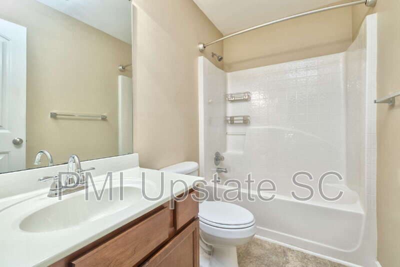 Simpsonville House: 218 Marefair Ln