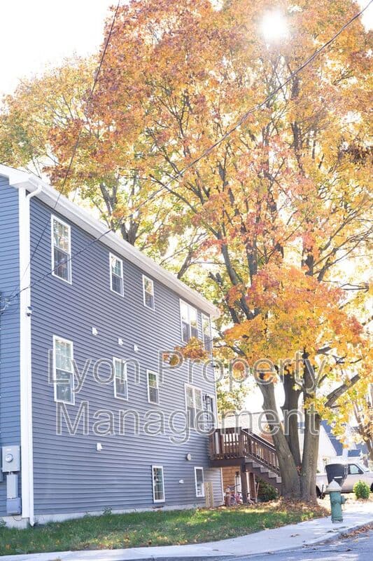Providence Condo: 20 Westcott Ave
