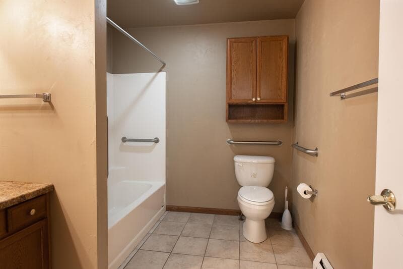 Little Chute Condo: 830 East Elm Drive - 3J
