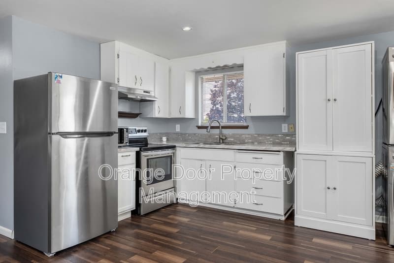 Tacoma Condo: 1613 Wheeler Street South