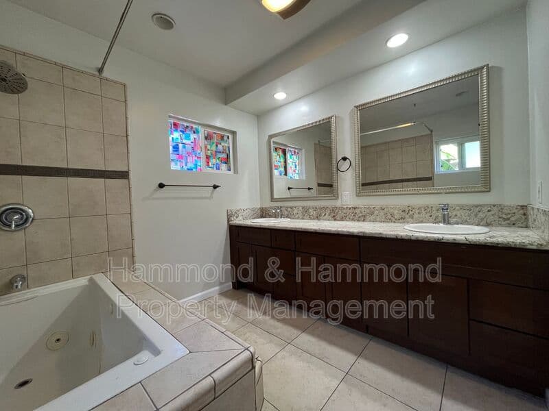 Granada Hills House: 16751 San Fernando Mission Blvd.