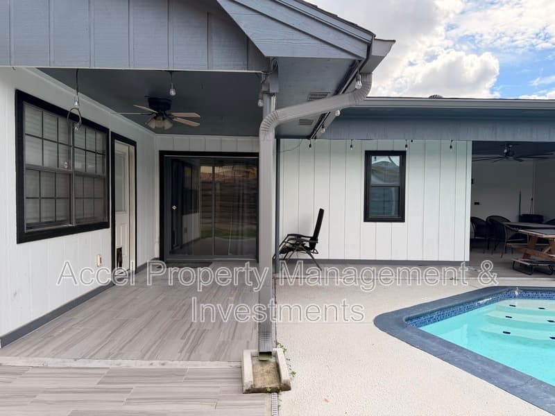 McAllen House: 4701 N. 6th St.