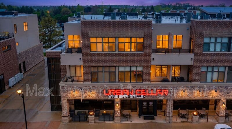 West Des Moines Condo: 640 S 50th St