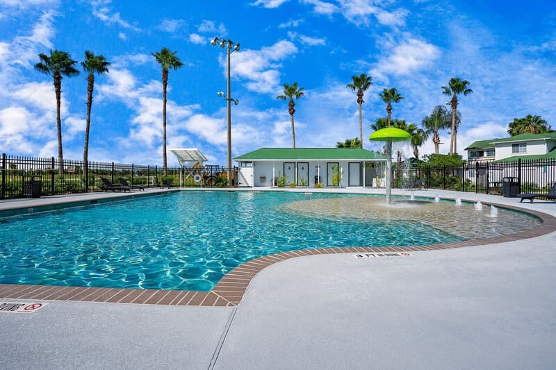 Dickinson Townhome: 2125 Aruba Calle