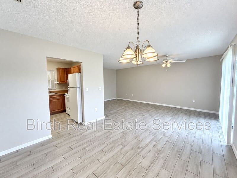 Clearwater House: 1844 East Drive