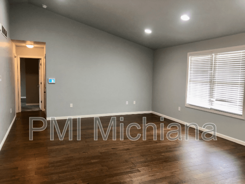 South Bend House: 51689 Melwood Ct