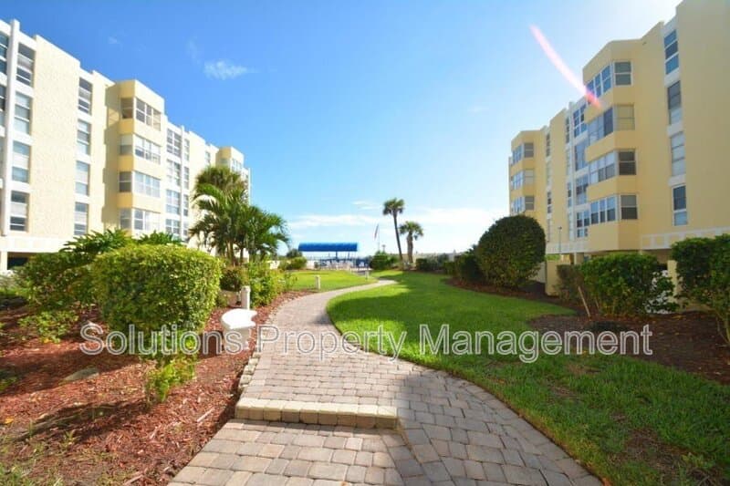 Cocoa Beach Condo: 4700 Ocean Beach Blvd
