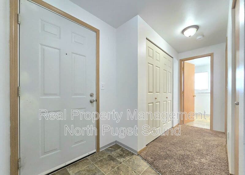 Marysville House: 11811 State Ave