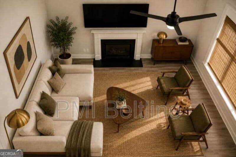 College Park House: 4644 Creekside Cove