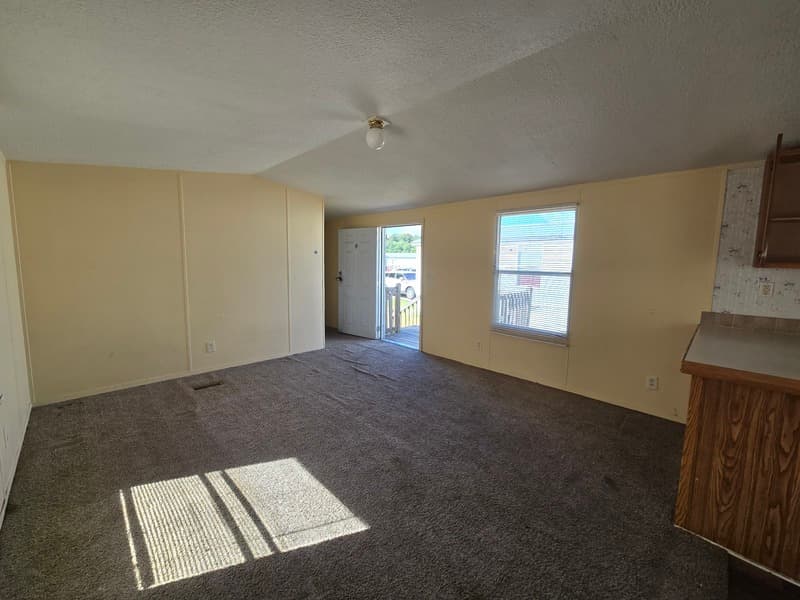 Fayetteville House: 2412 Cattail Cir