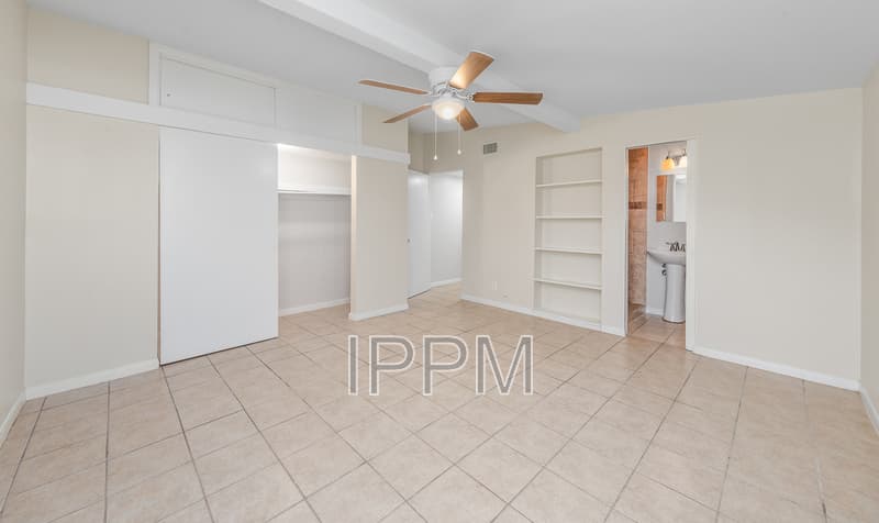 Harlingen House: 1651 Hamilton