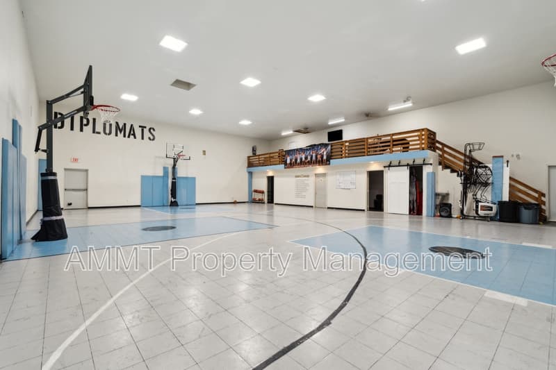 Marion Condo: 1080 Lyons Lane - 1