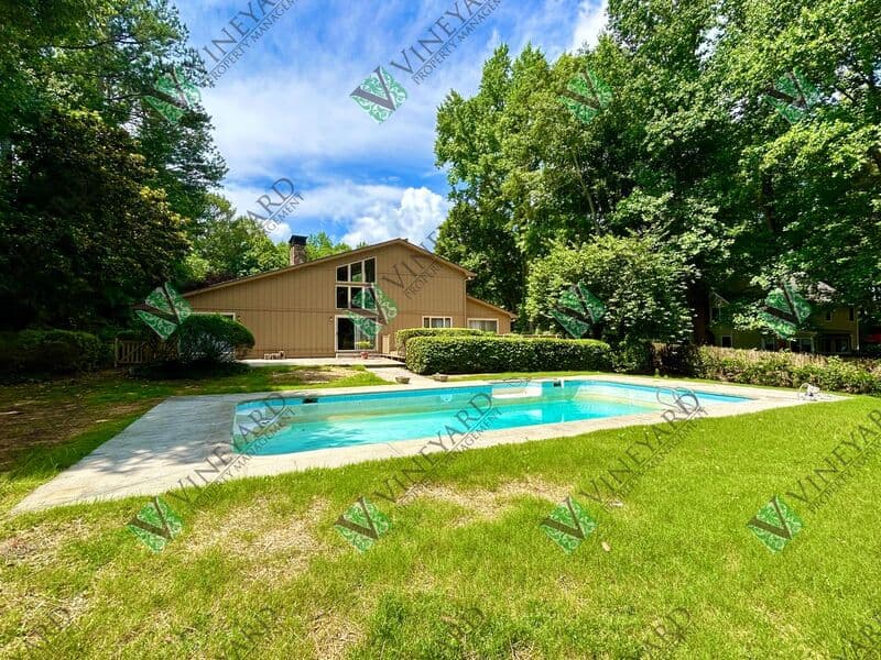 Sandy Springs House: 115 Nesbit Ferry Place