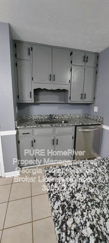 Lawrenceville Condo: 472 Charter Ct