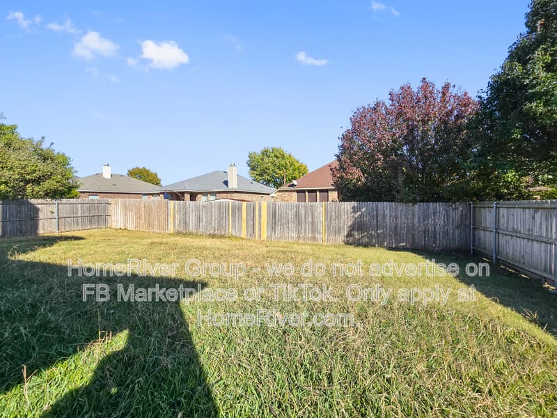 Arlington House: 7617 Yearling Way
